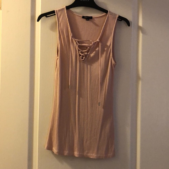 💥 2/$25💥 Tank top blouse - Picture 1 of 1